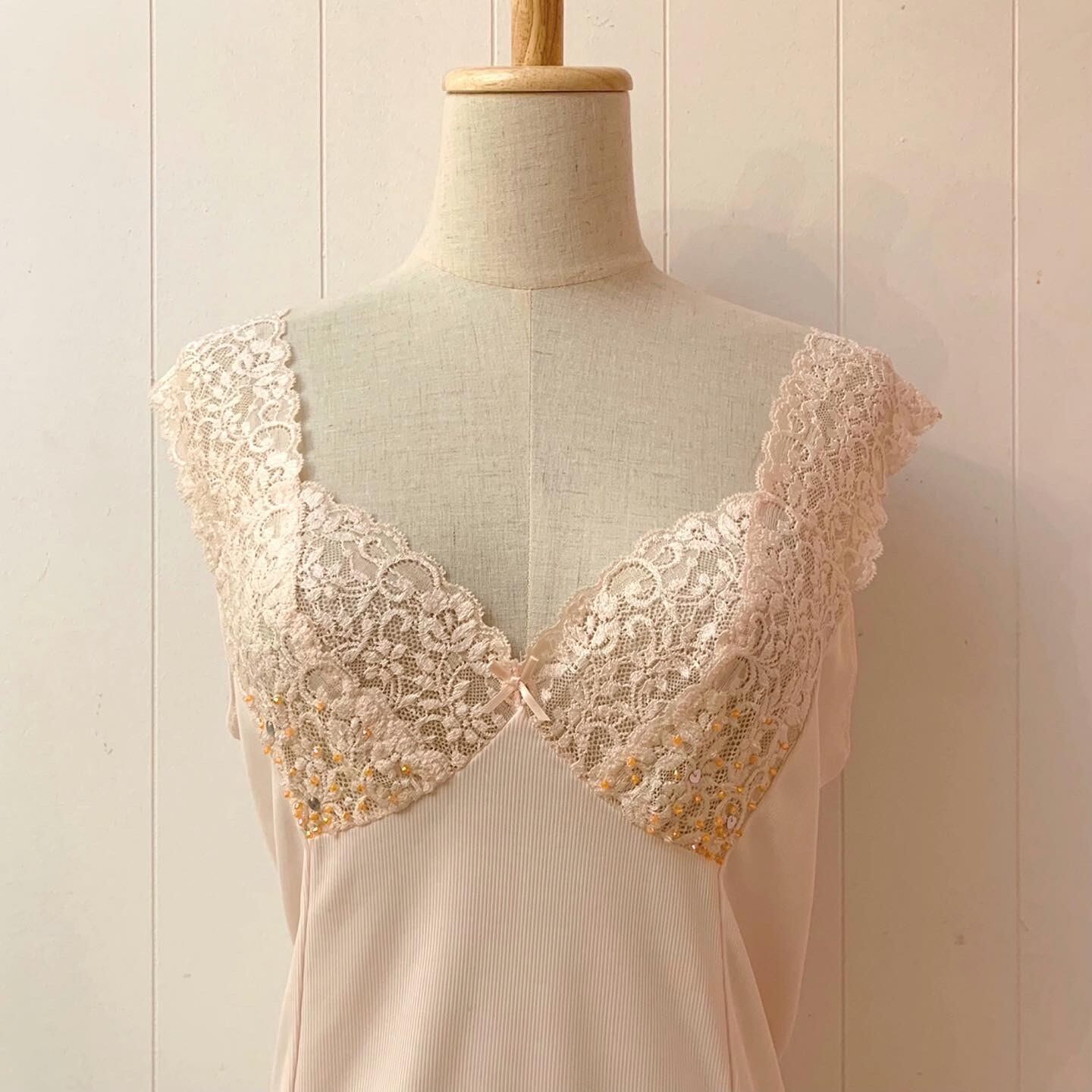 remake : piece of orange hives camisole