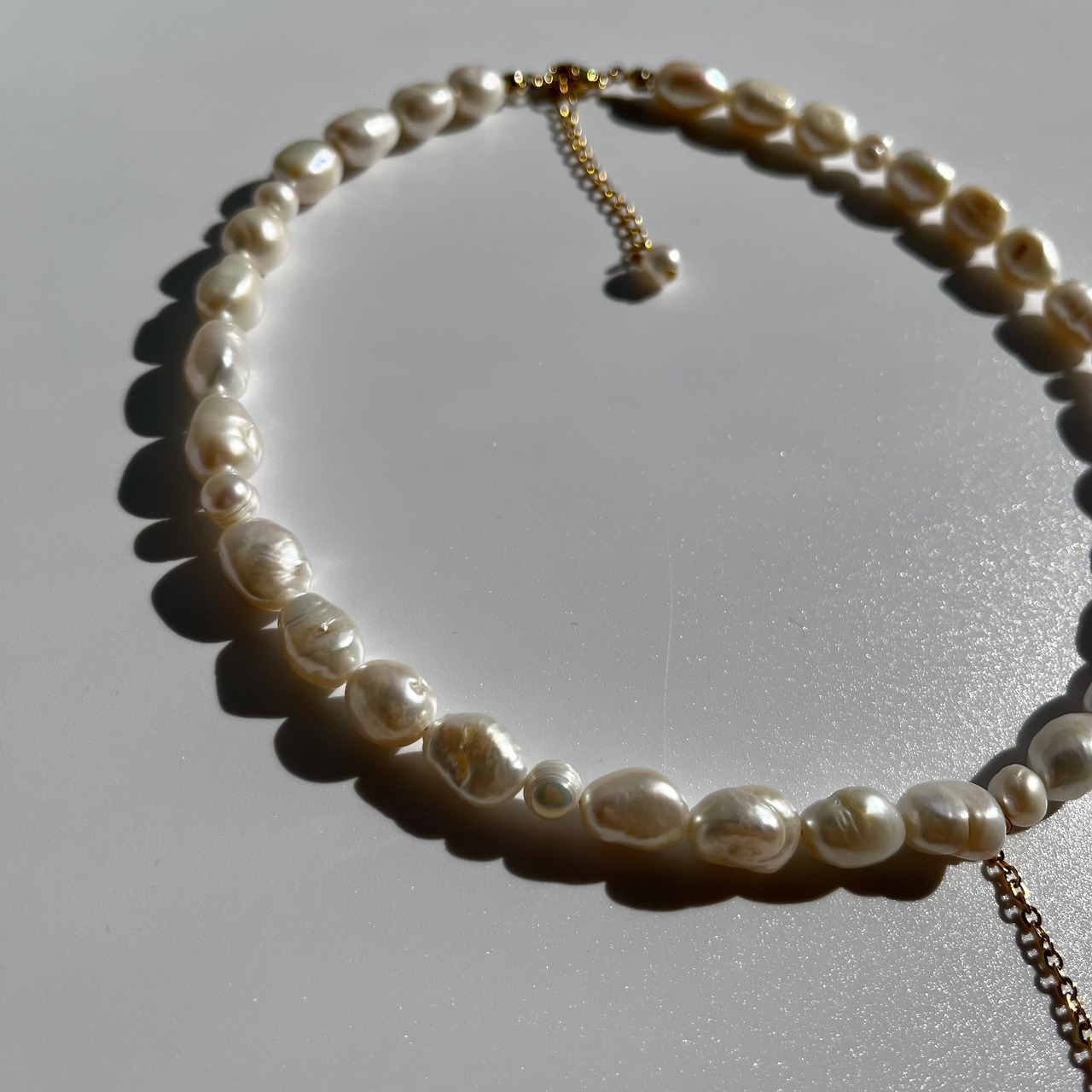 3連チェーン　大粒パールネックレス［GSN045］