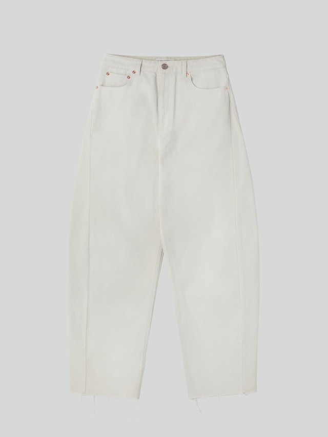 [RECTO][WOMEN] PAINTED DETAIL CURVED DENIM PANTS (ECRU) 正規品 韓国ブランド 韓国通販 韓国代行 韓国ファッション レクト 日本 店舗