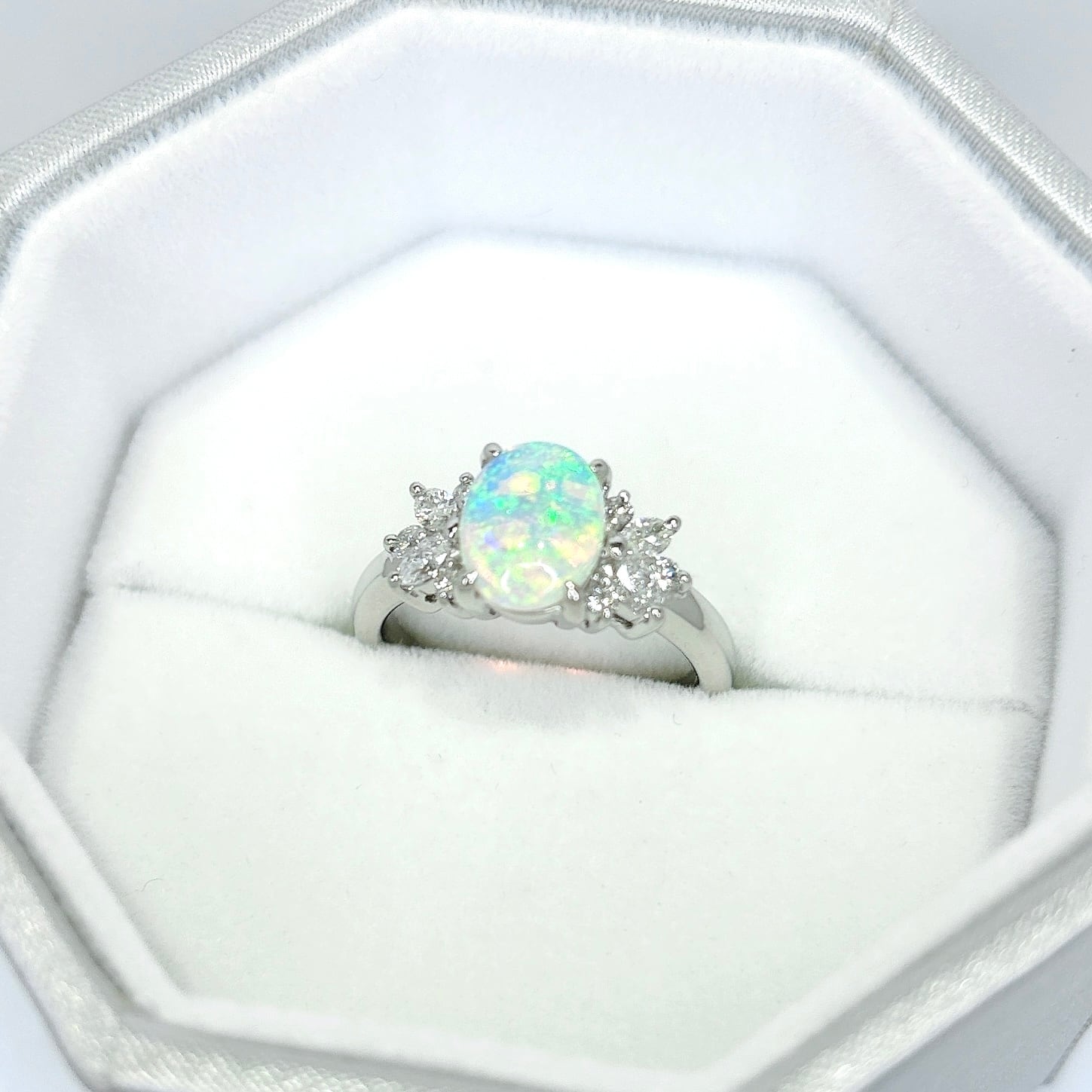 天然パライバトルマリン0.04ct 天然ダイヤモンド0.07ct PT950 天然パライバトルマリン0.04ct 天然ダイヤモンド0.07ct PT950