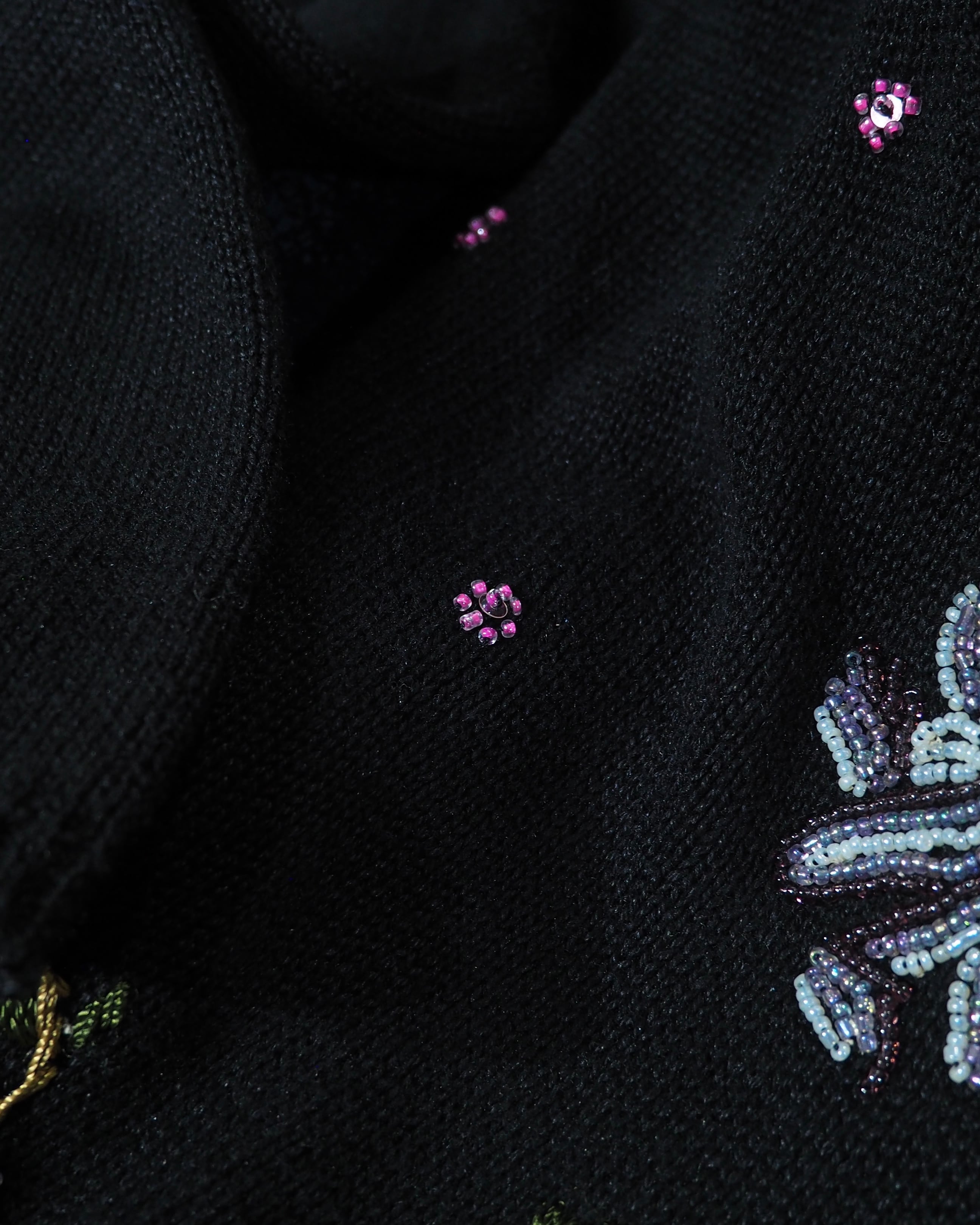1990s Beautiful Flower Bijou Decoration Vintage Knit Cardigan