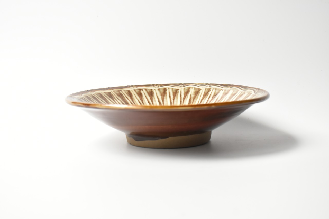 <Sold Out> 小鹿田焼 / 黒木昌伸窯 : 8寸深皿 白 打ち刷毛目 / 縁櫛