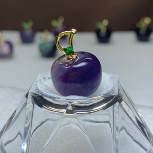 30.フローライトりんご・ペンダントトップ