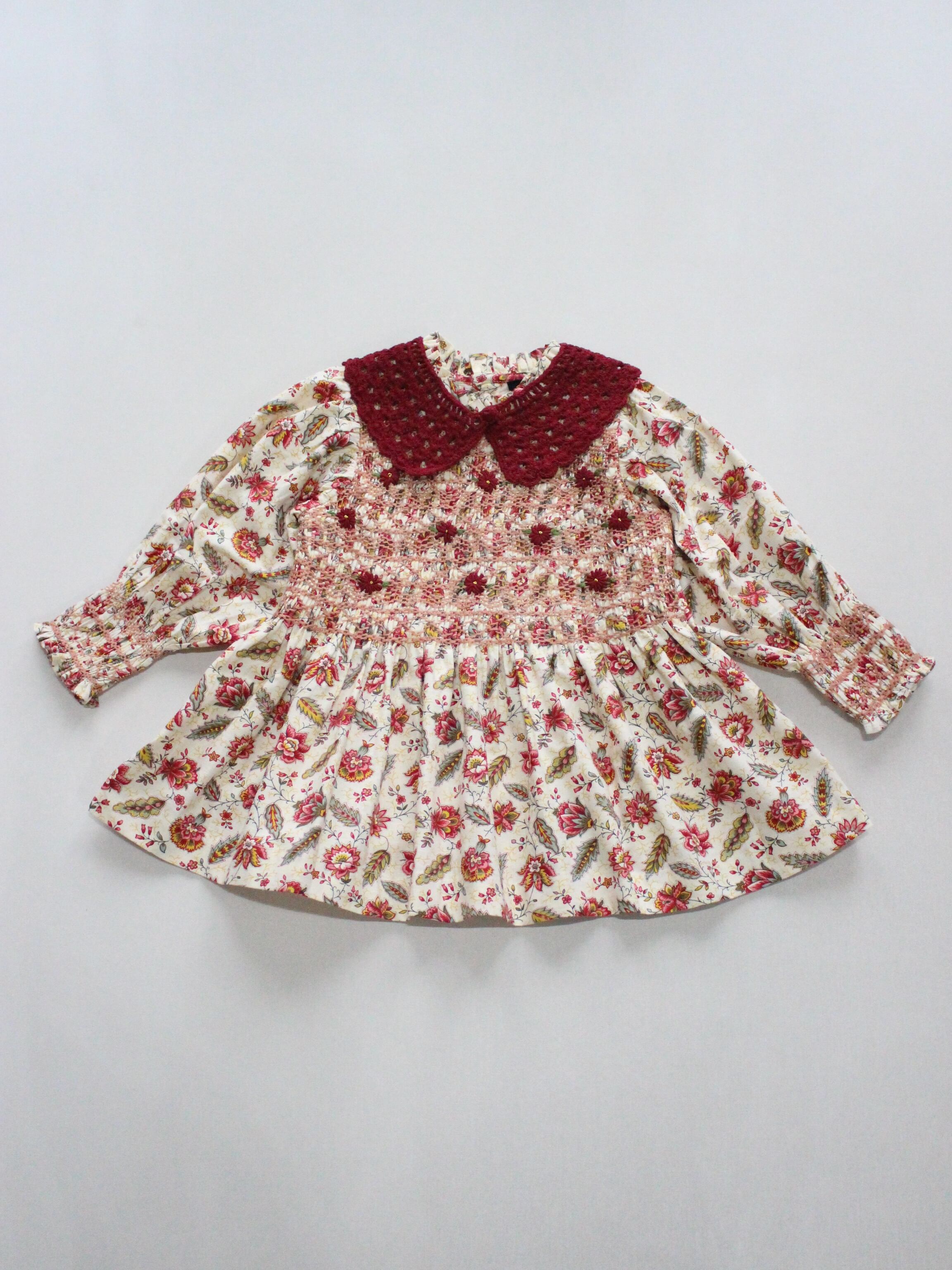 BONJOUR DIARY Handsmock blouse with crochet collar Aline print 8