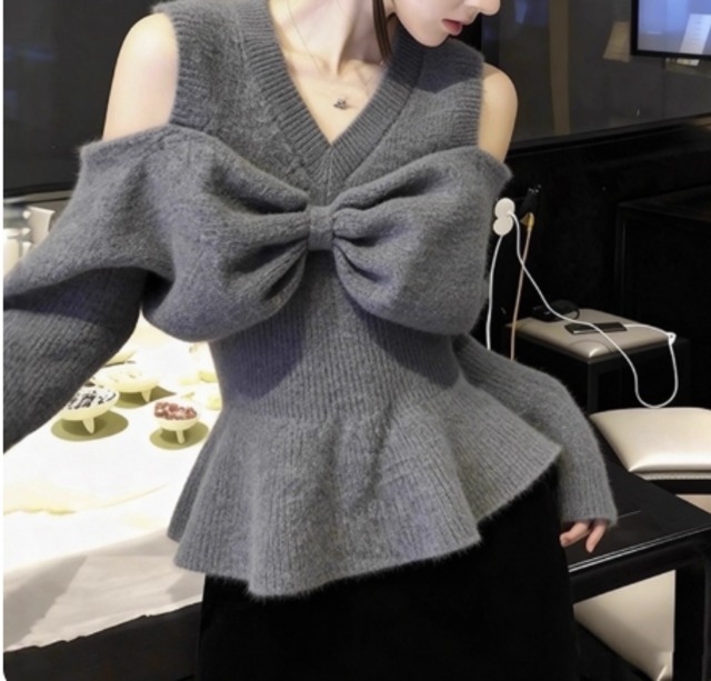 ビックリボン肩出しニット