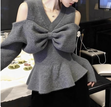 ビックリボン肩出しニット