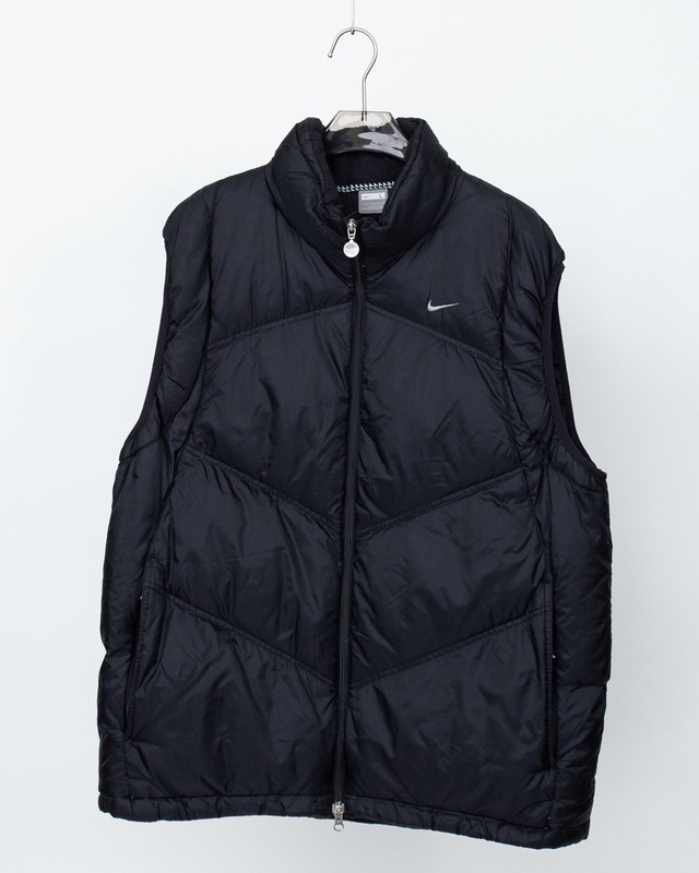 "NIKE" nylon down vest
