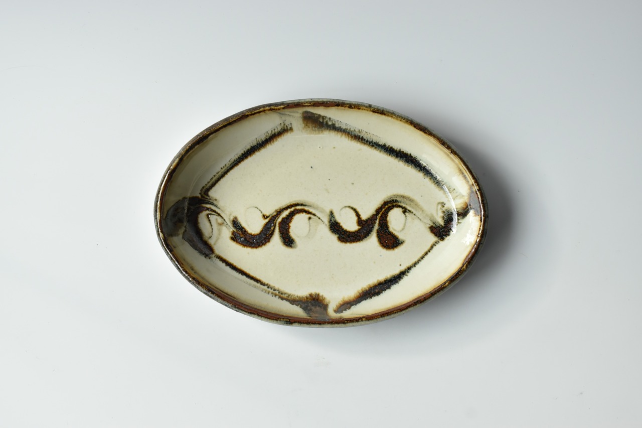 小代焼ふもと窯 / 井上尚之 : 楕円皿 (中) スリップウェア ①