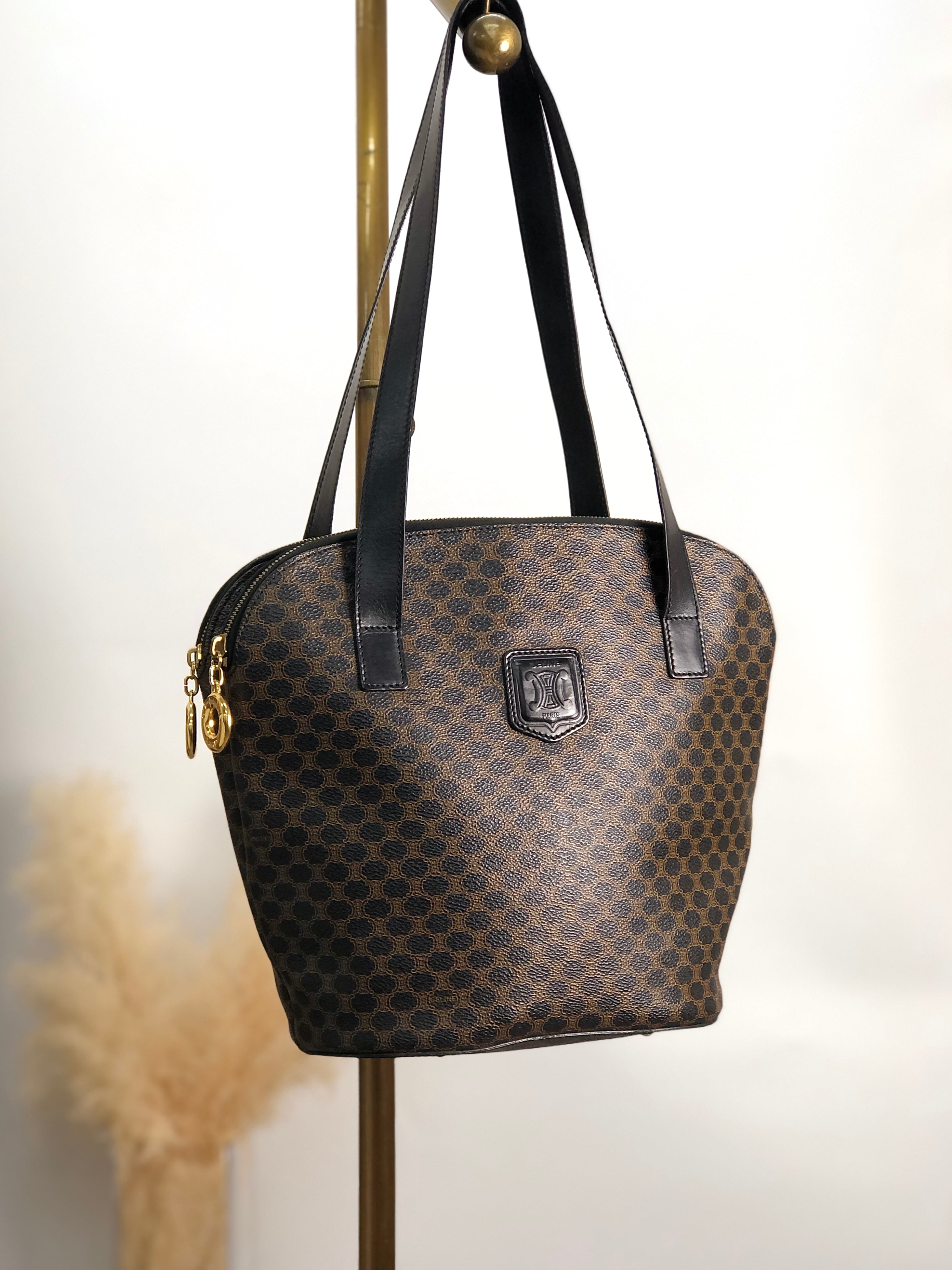 CELINE トートバッグ　マカダム　ブラゾン　PVC 総柄　セリーヌ CELINE セリーヌ マカダム トートバッグ ブラック ブラゾン型押し PVC