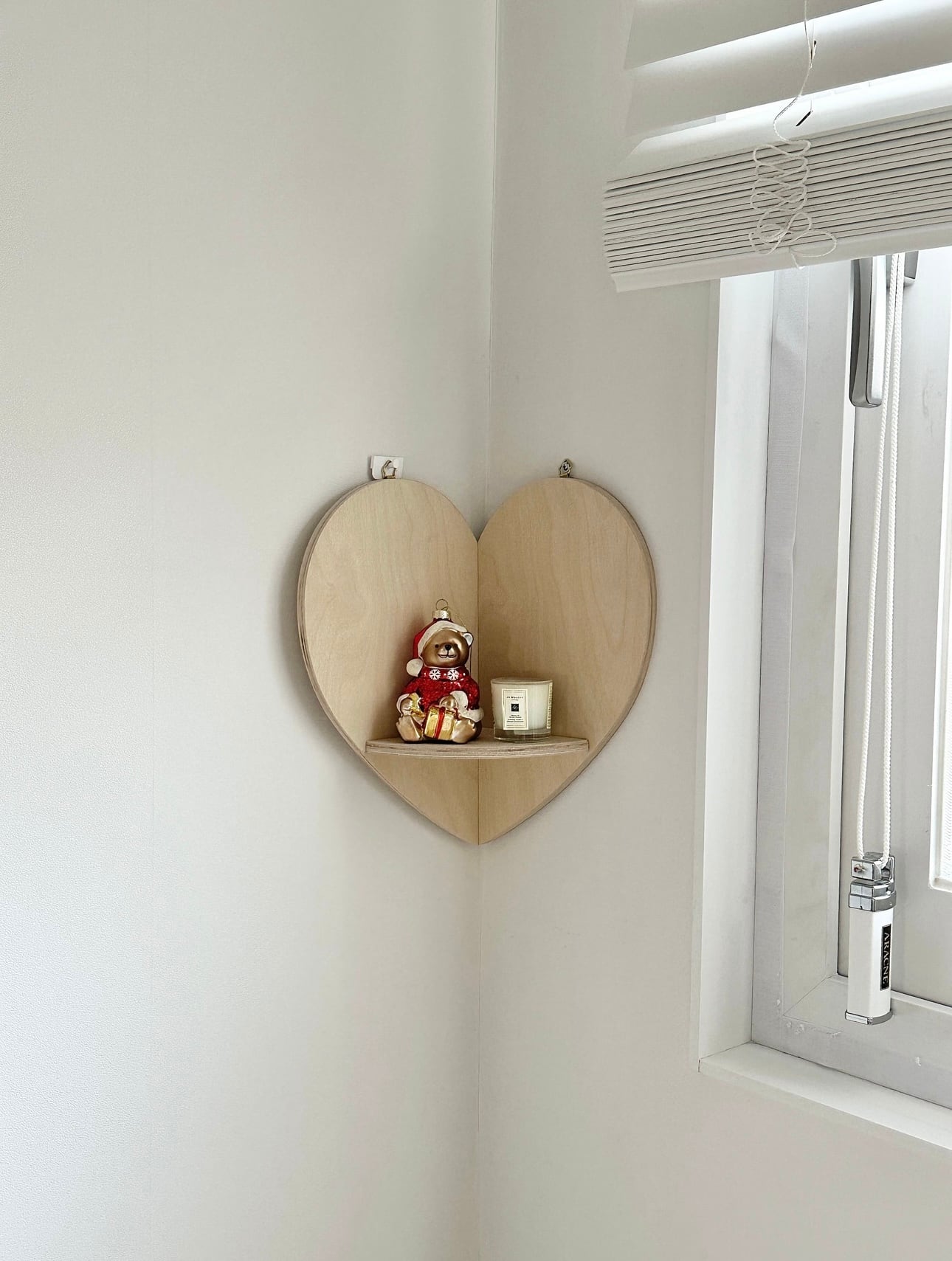 heart corner shelf 3colors / ハート コーナー シェルフ ウッド