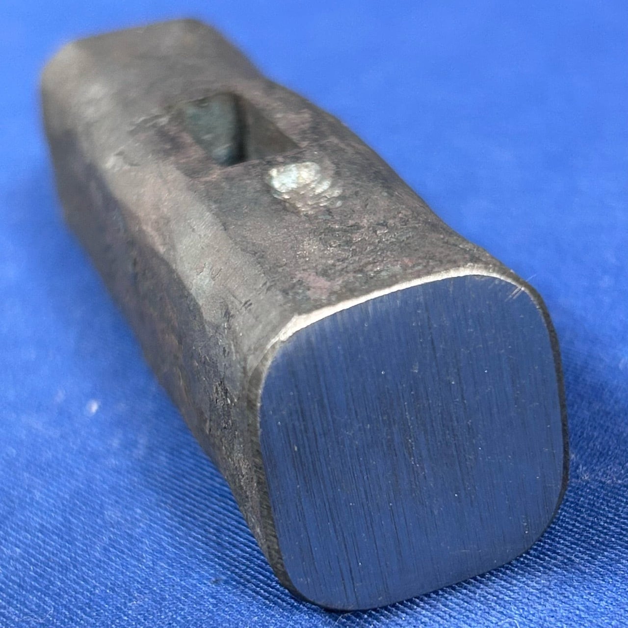 【希少】道心斎正行　大黒天　千代鶴型鋼付玄翁　100匁 完売>道心斎正行作 千代鶴型 玄能 火造り仕上〈80匁/317g〉 | 利作