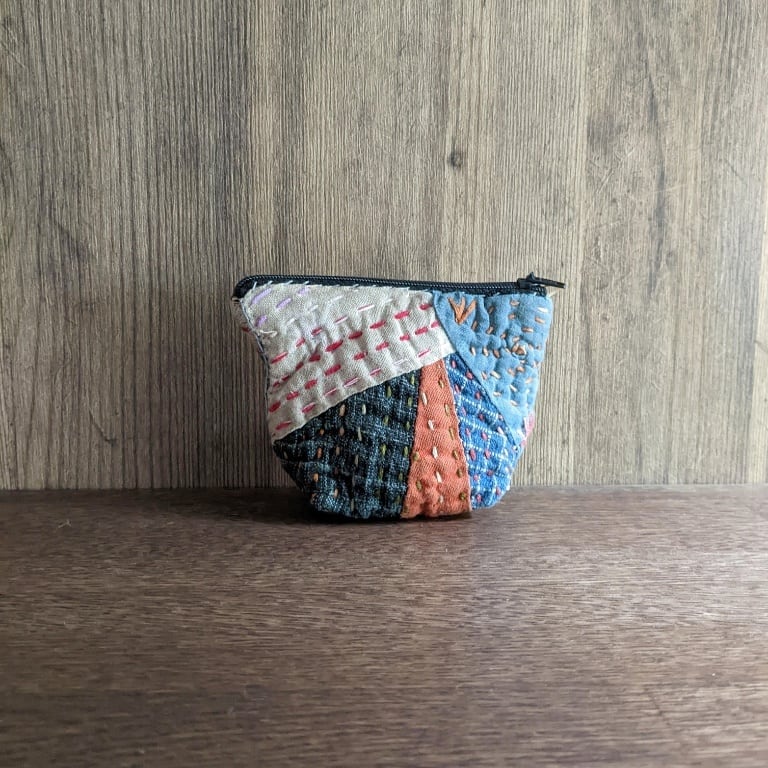 チェンマイ リサイクル布のパッチワーク刺し子ポーチ Sora To Tori チェンマイ リサイクル布のパッチワーク刺し子ポーチ Sora To Tori