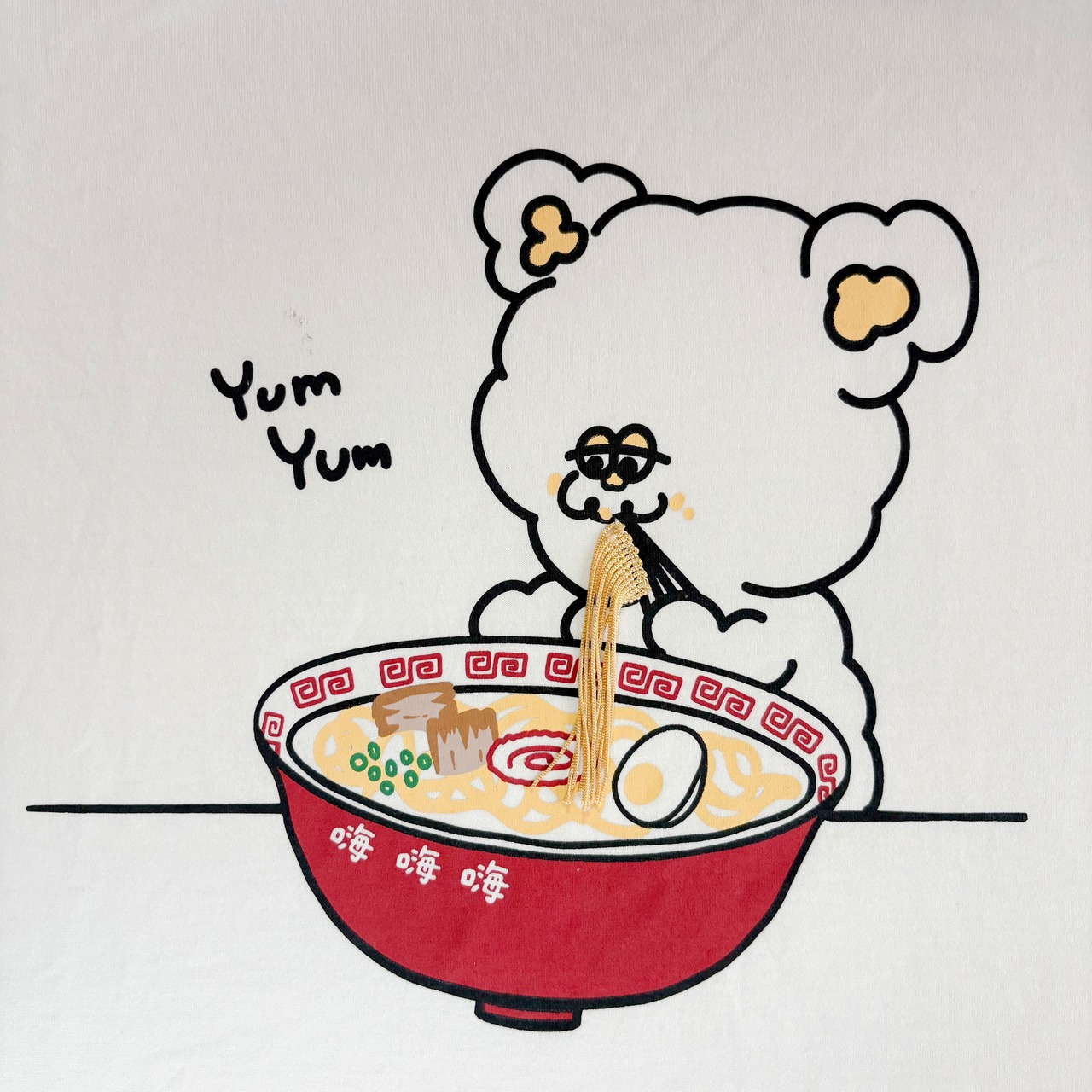 【Yum! Yum! ラーメン大好き！】Hoooさん フリンジ刺繍 ラーメンTシャツ - 5
