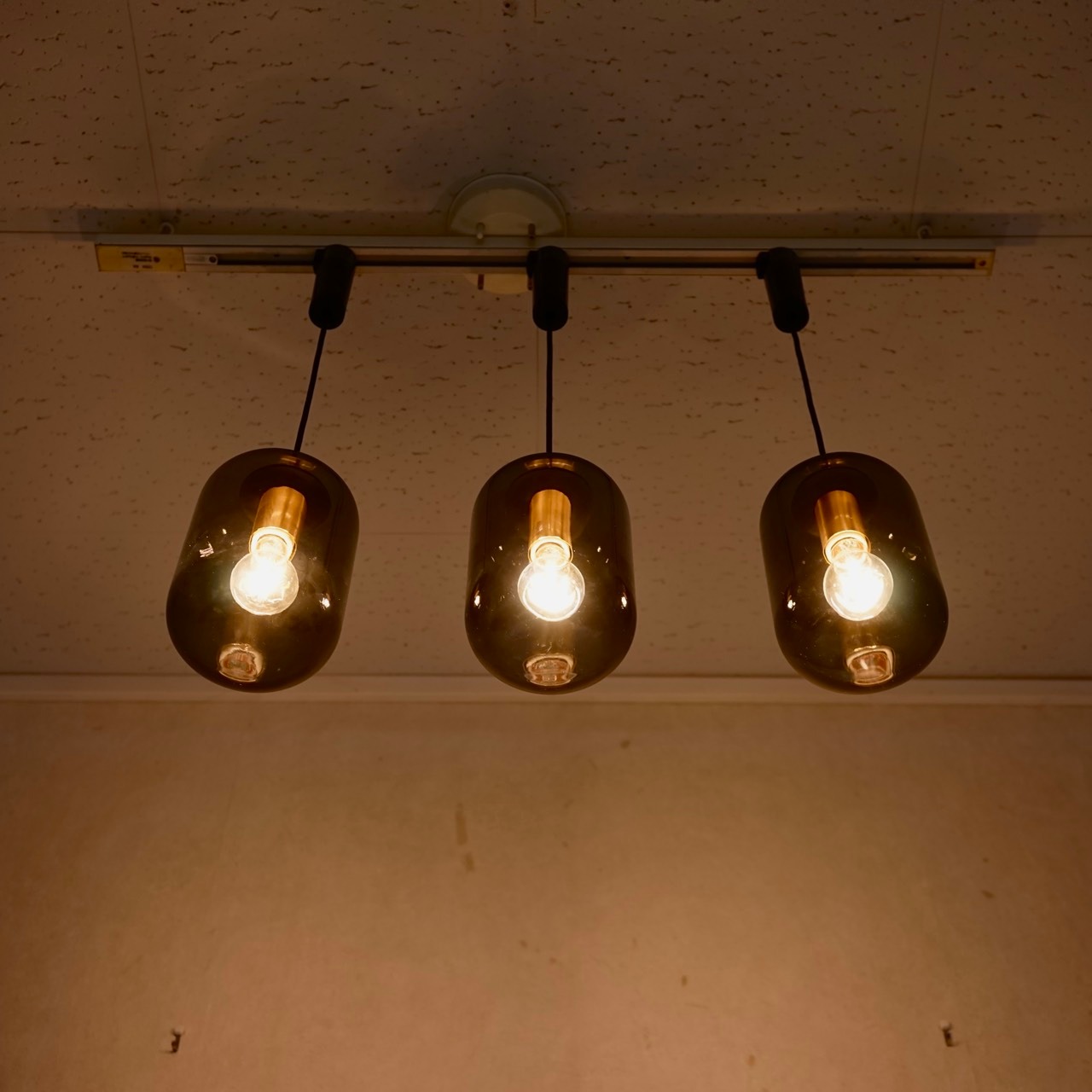 DAIKO 大光電機 ダイコー ペンダントライト 3灯 DPN-41362Y 吊り下げ照明 ダイニング照明 ガラス モダン ミニマル ホテルライク