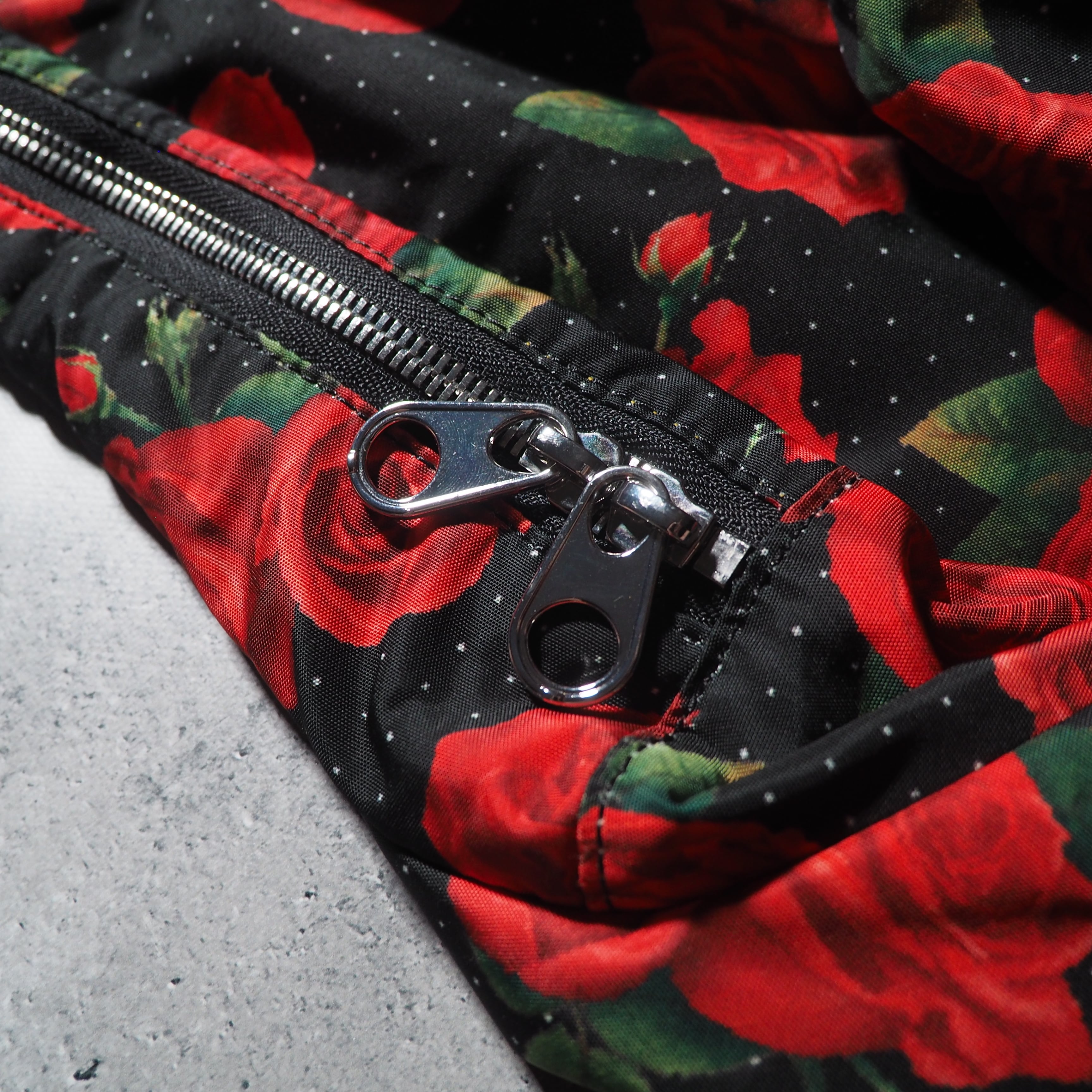 Beautiful Rose Flower × Dot pattern Design 2ways hand shoulder Bag