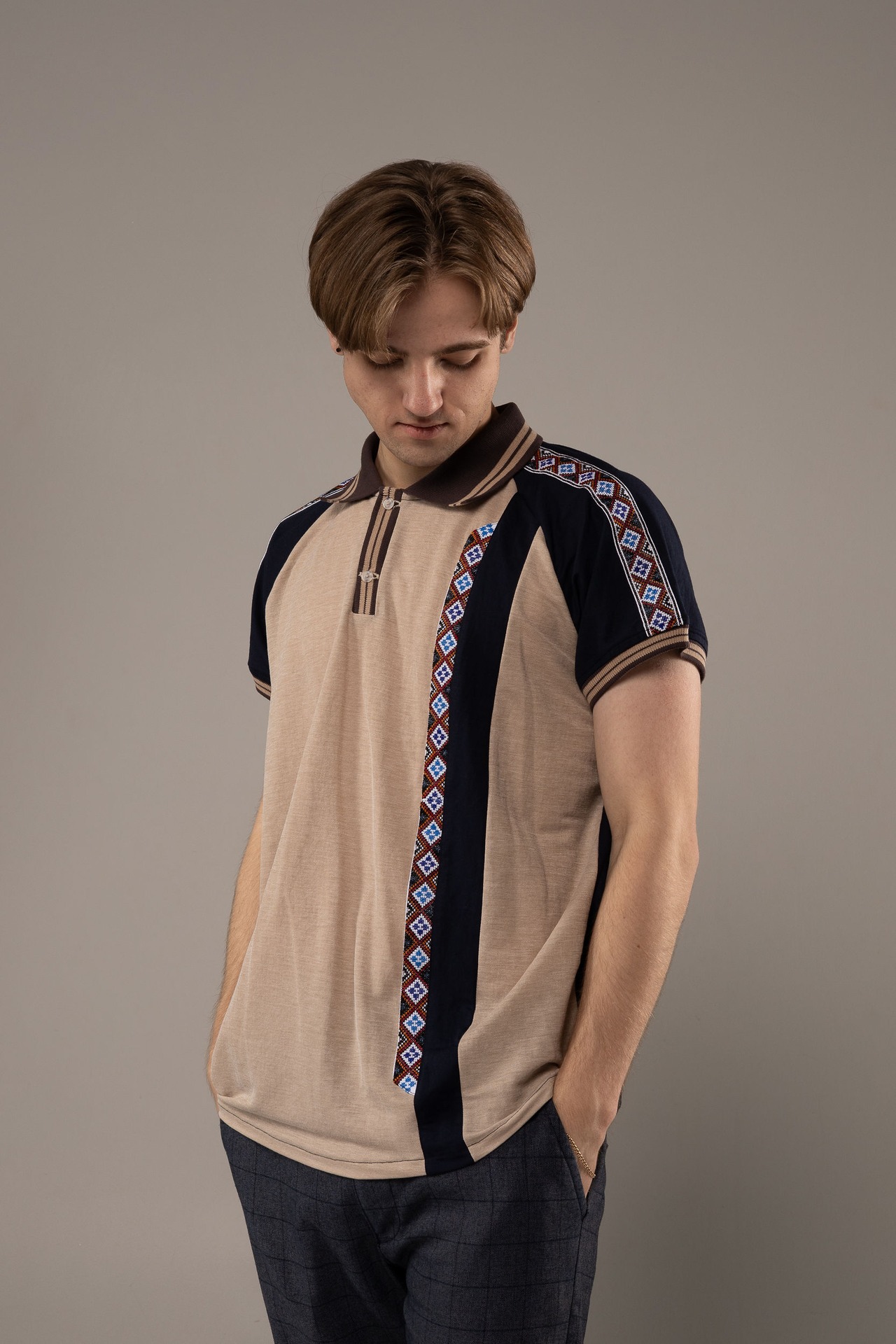 【男女兼用モデル】ウクライナ手刺繍ポロシャツ　Lサイズ - 2