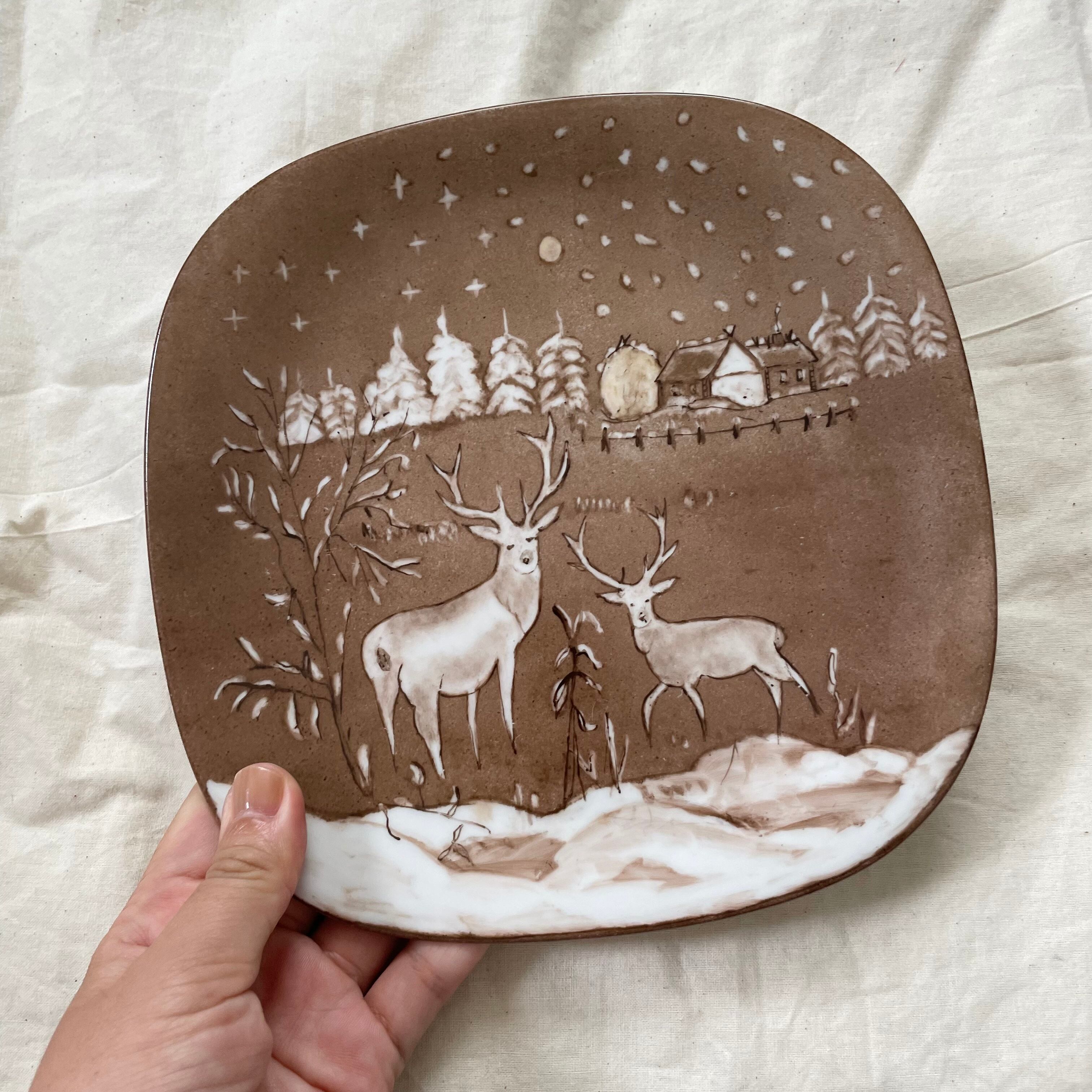 鹿たちの飾り皿