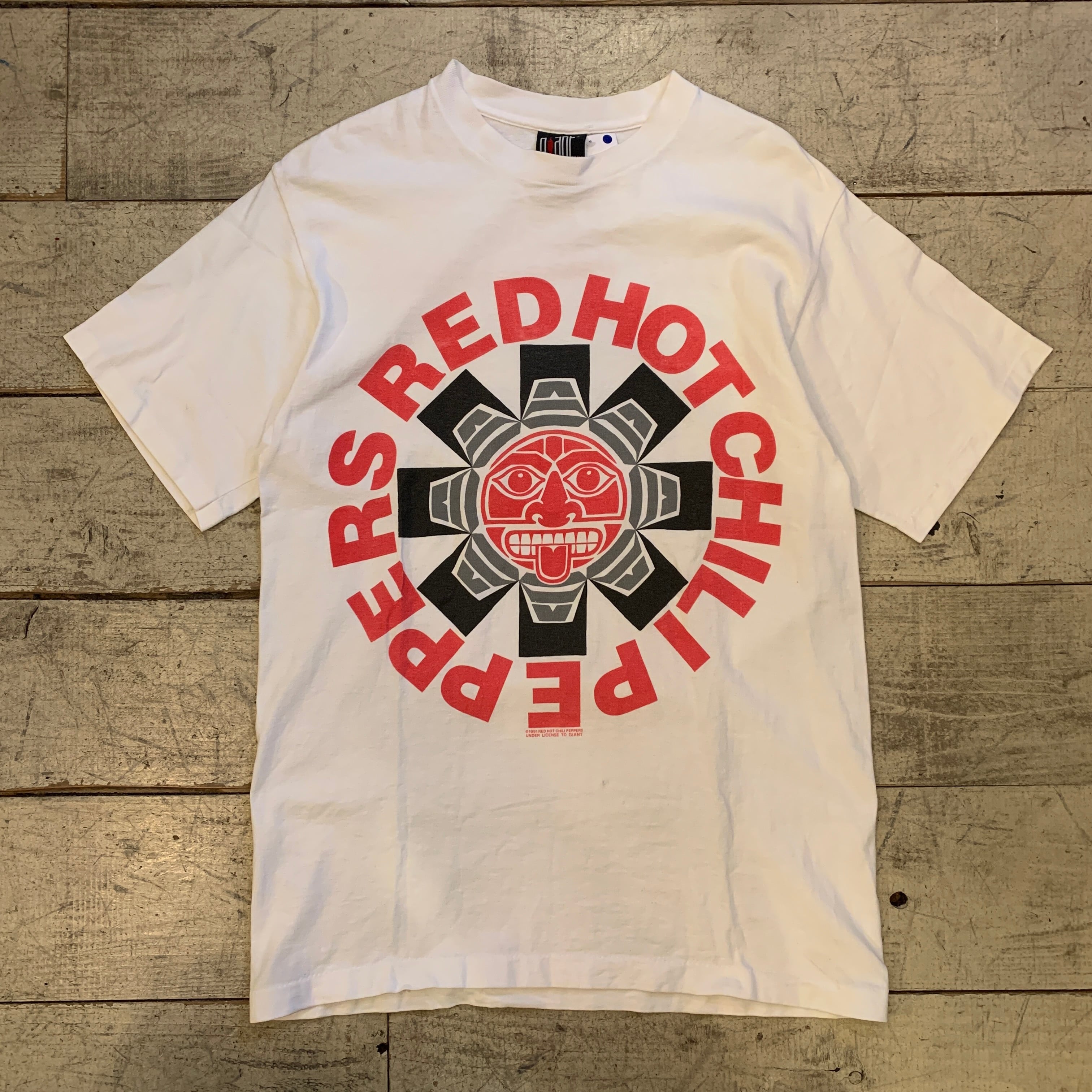 1991s RED HOT CHILI PEPPERS T-shirt | What'z up