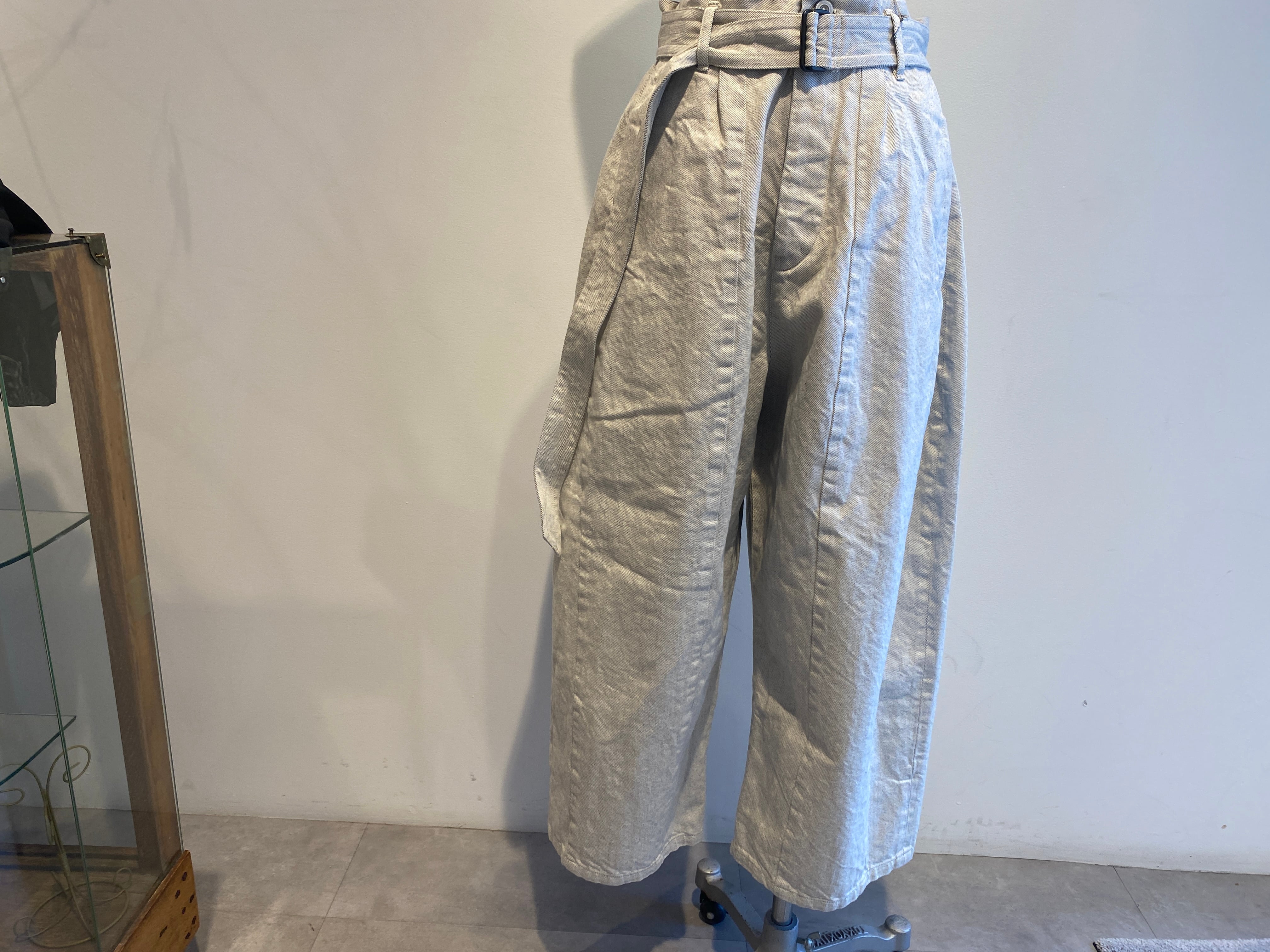 NATIVE VILLAGE/No.12 灌木ルートダーツパンツ（White Gray） | torico.