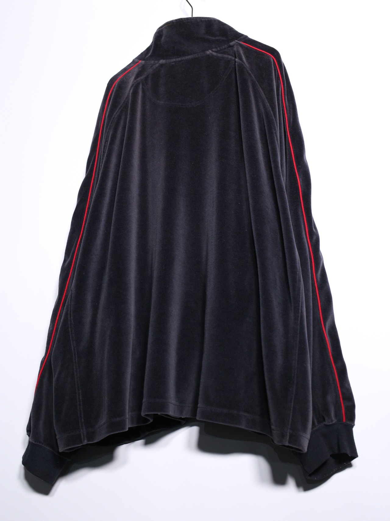 XXL over silhouette piping design black velour track jacket - 13