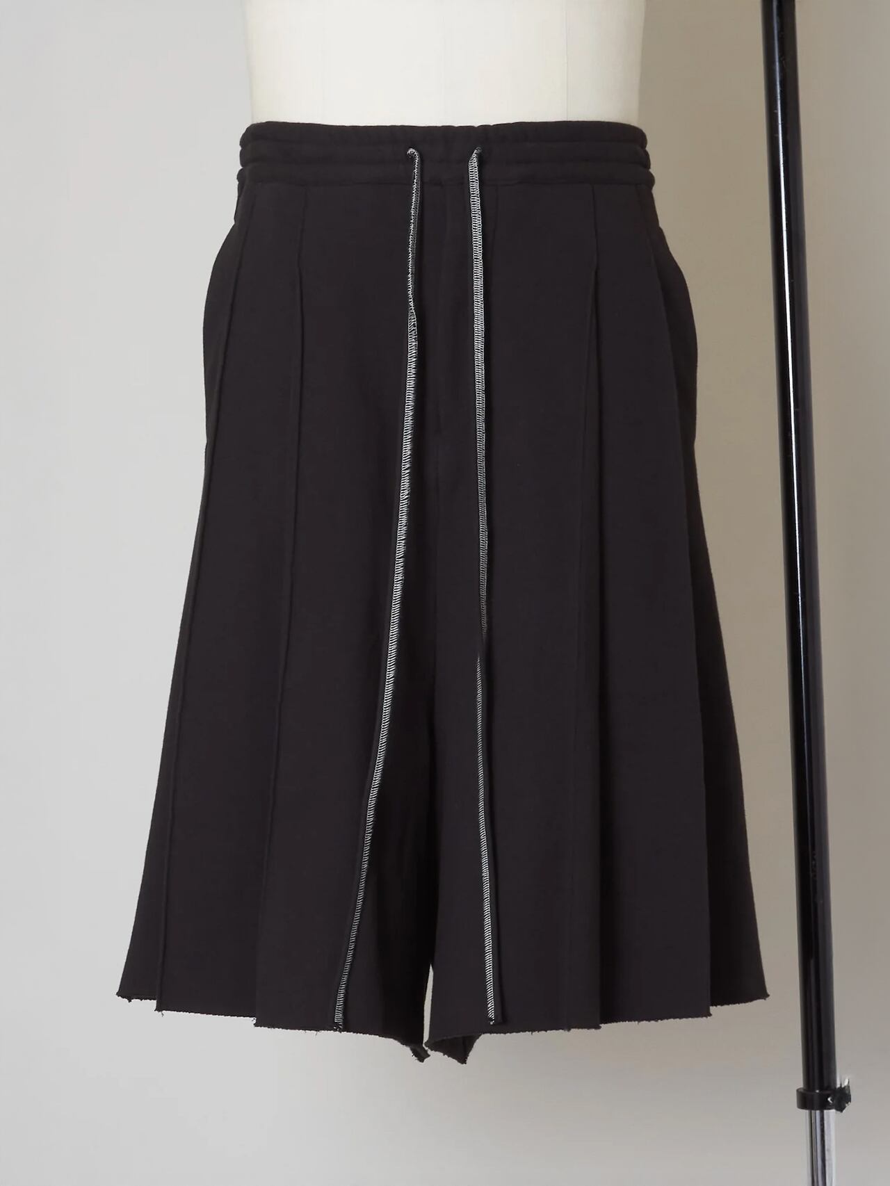 SHINYAKOZUKA | ORDINARY HOME SCOTTISH (COLOURLESS BLACK) | UNEEK  