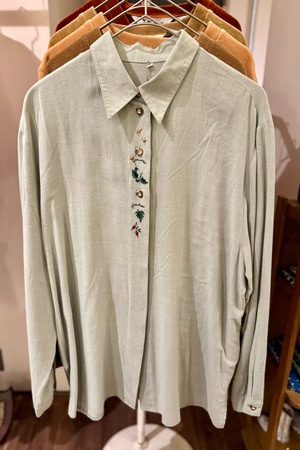 オーストリアフロント刺繍 グリーンブラウス