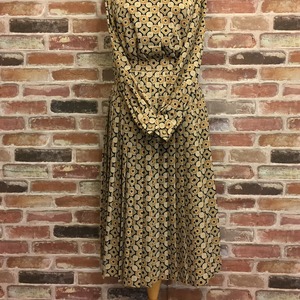 BURBERRYS Pattern Black × Beige Skirt
