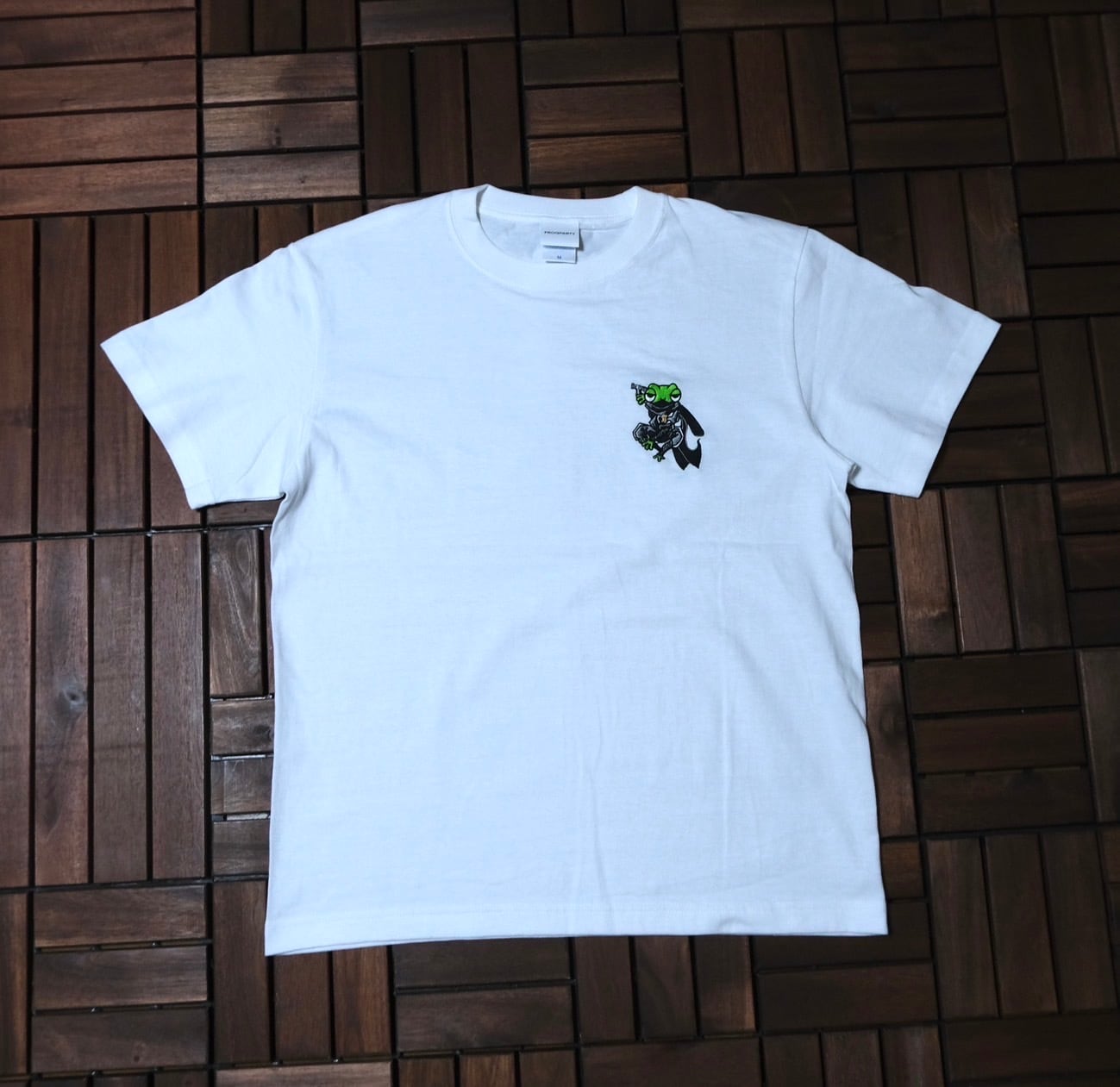 ワンポイント刺繍カエルT shirt | FROGPARTY®️