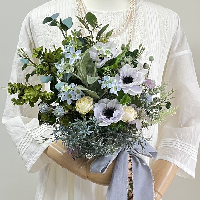 アネモネとグリーンのフォレストブーケ 小鳥の花屋