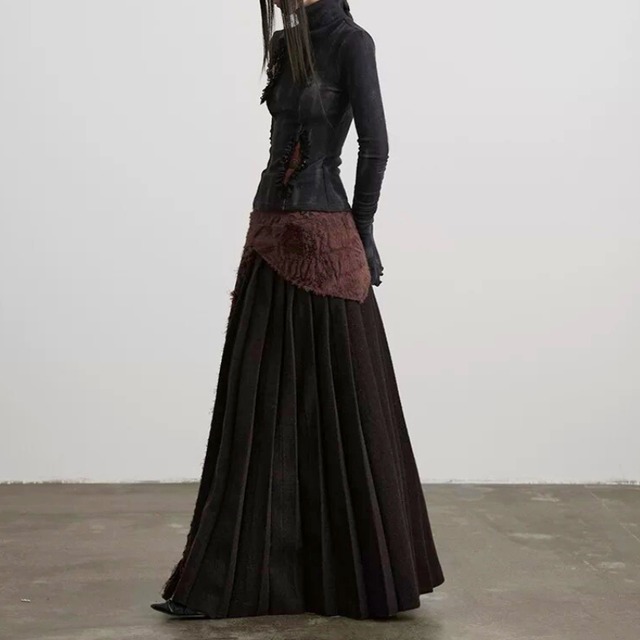 Embroidered high neck detail top C1422