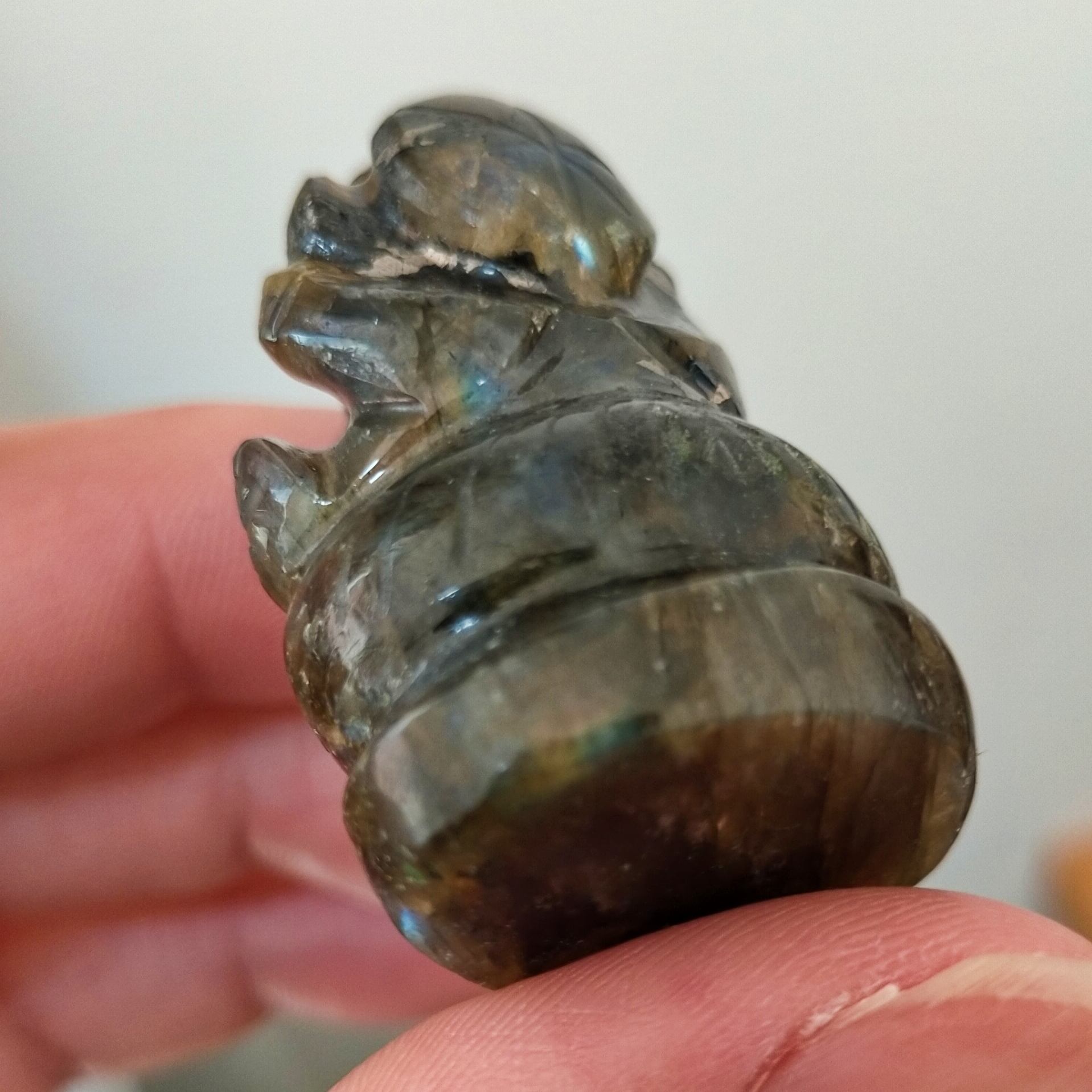 ラブラドライト 原石特大置物