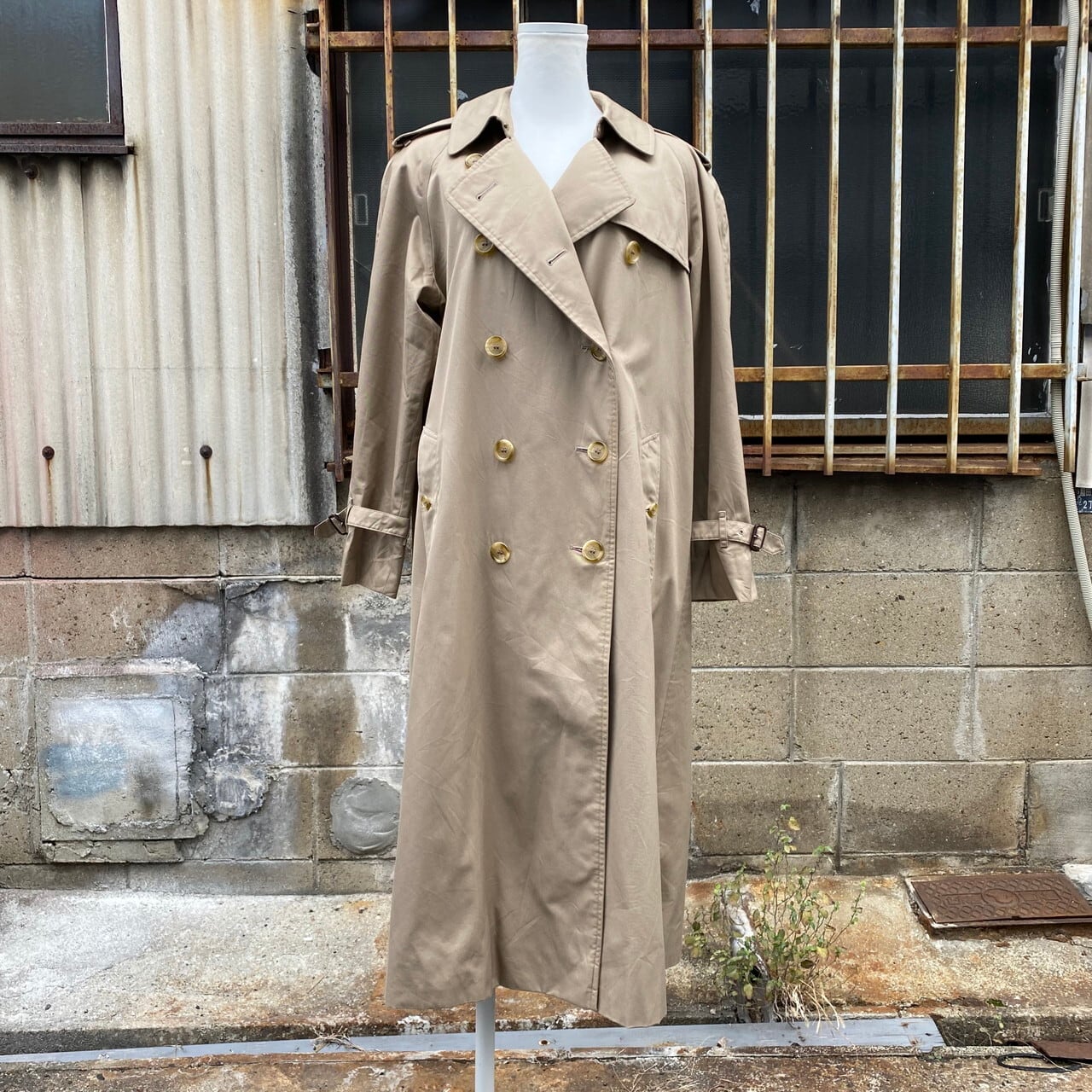 ビンテージ 英国製 Burberry S バーバリー トレンチコート レディースm相当 古着 ロングコート マキシコート ヴィンテージ 裏地バーバリーチェック ベージュ コート Sa24 Cave 古着屋 公式 古着通販サイト ビンテージ 英国製 Burberry S バーバリー トレンチコート レディースm相当 古着 ロングコート マキシコート ヴィンテージ 裏地バーバリーチェック ベージュ コート Sa24 Cave 古着屋 公式 古着通販サイト
