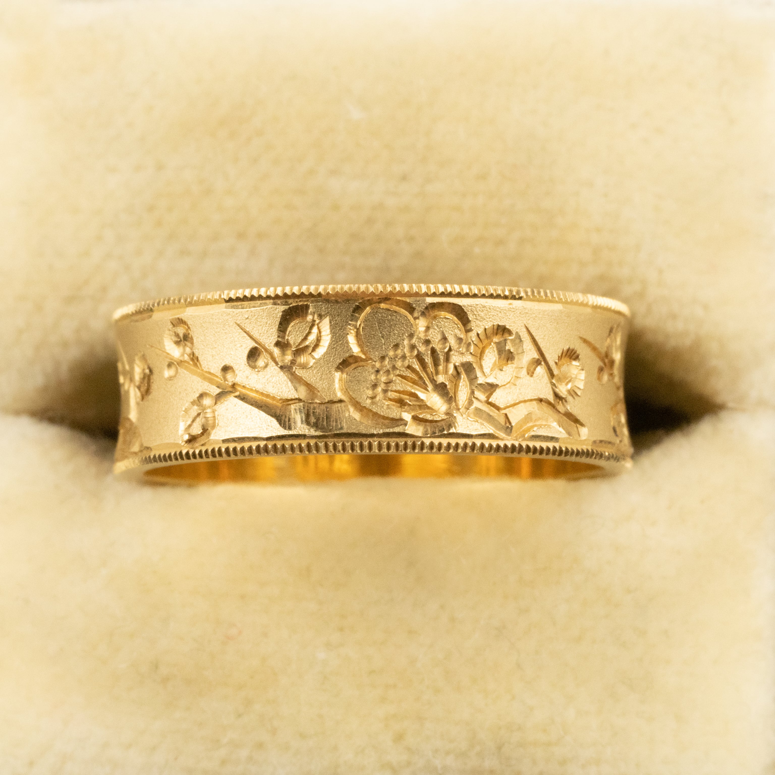 和彫り ヴィンテージ レトロ デザイン リング K18 梅柄 〜TOEI CROWN〜 OKR00097