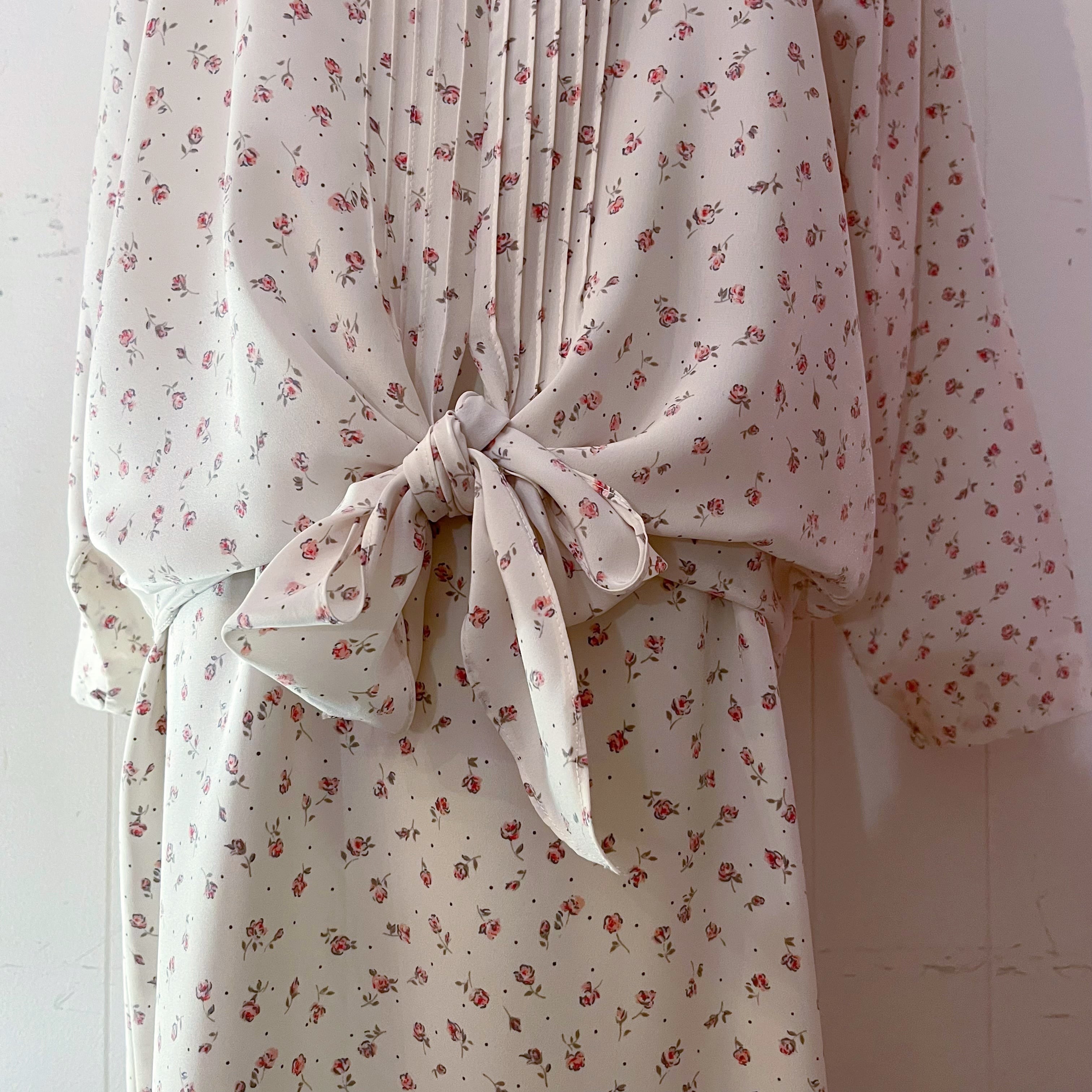 mini rose lace collar separate one-piece