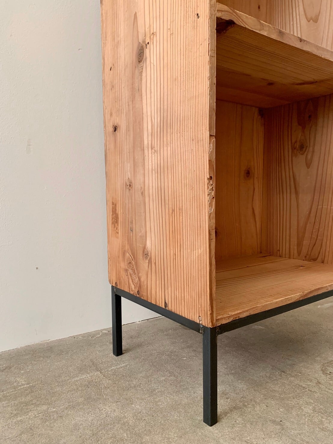 スチール脚の棚 古家具 | ju-gu