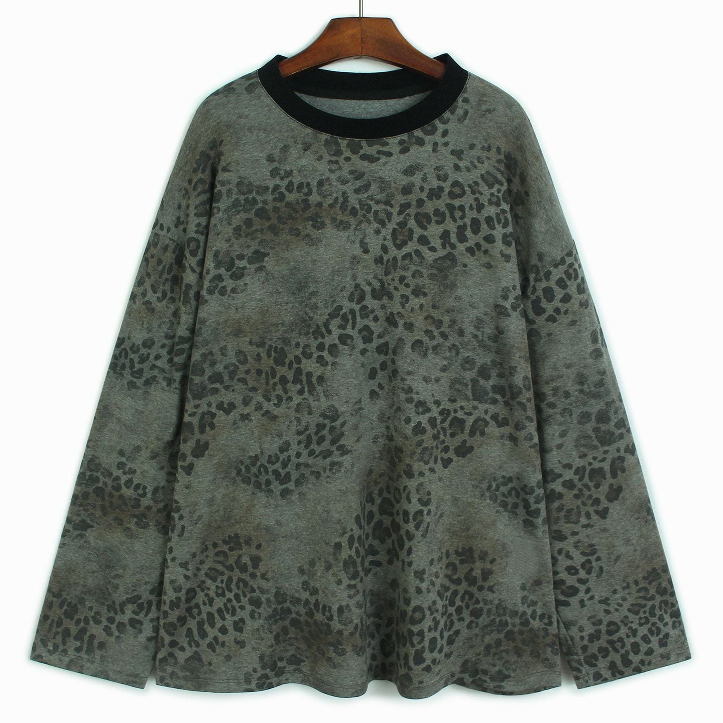 LEOPARD PRINT CREW NECK LONG SLEEVE T-SHIRT M-18501