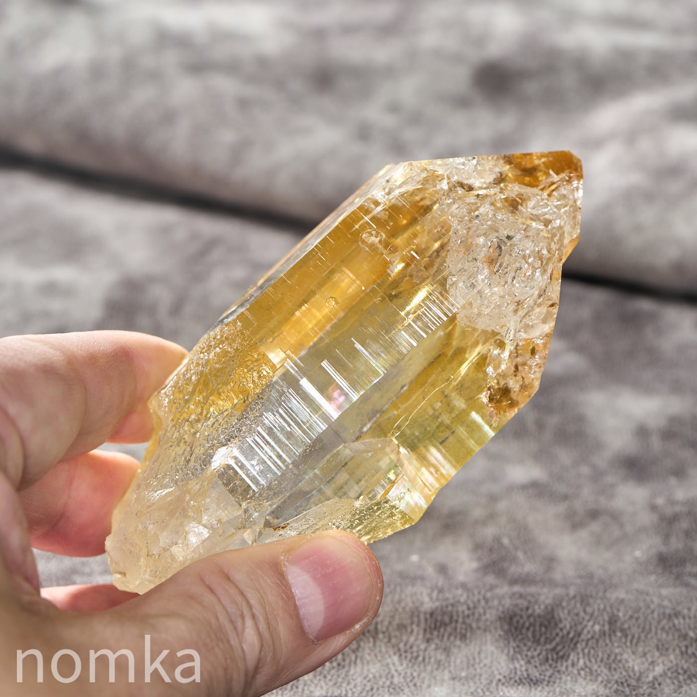 ネパール　ガネーシュヒマール　水晶ポイント　70g ゴールデンヒーラー　天然石 トップクオリティ】ゴールデンヒーラーヒマラヤ水晶原石(ネパール