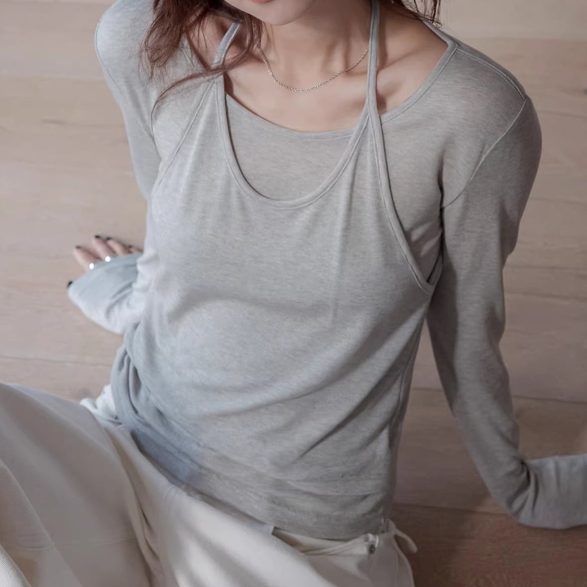 ホルターネック風 長袖 カットアウト トップス 3color ATO0086