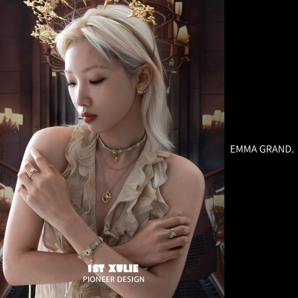 夢空を駆けるペガサスの星巡りピアス E00638 | EMMA GRAND