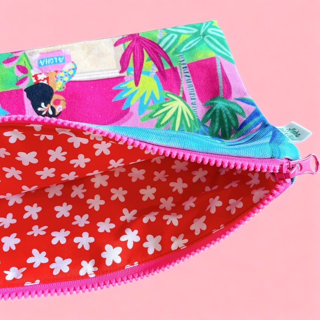 SUSU PINK HOTEL ラージポーチ / Suzanne Jennerich