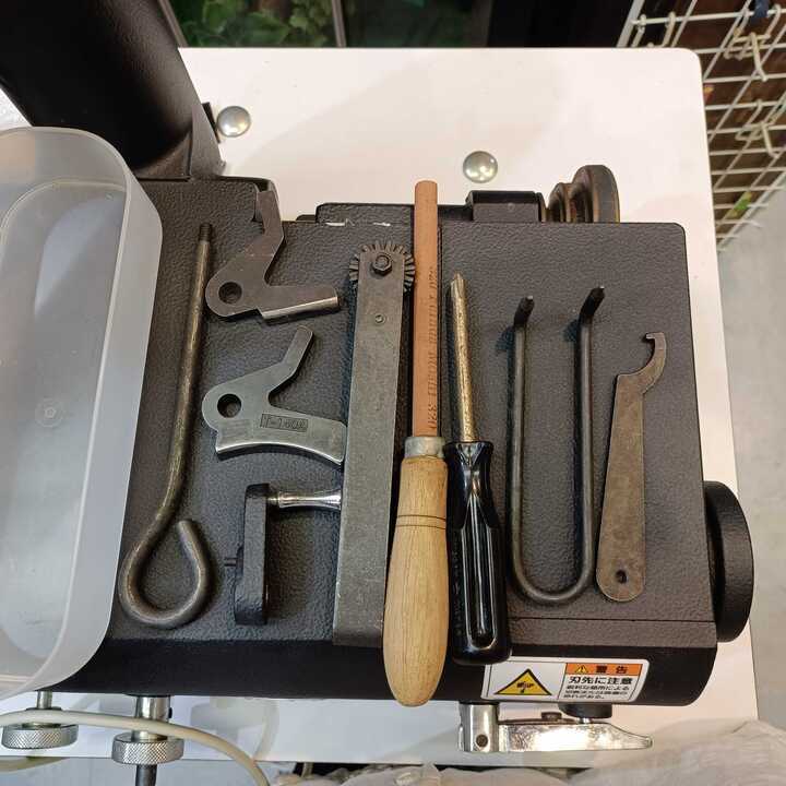 中古】TAKING 革漉き機 TK-801 ※全国配送対応可能 | and leather