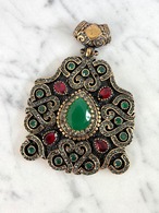 ペンダントトップ　ジルコンストーン　グリーン×レッド×クリア　大振り