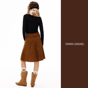 雪斑に包まれて眠る猫のファーカラー　E00623