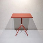 Pedrali ペドラリ NOLITA ノリタ ダイニングテーブル カフェテーブル コンパクト テーブル スクエア スチール天板 レッド モダン ミニマル インダストリアル