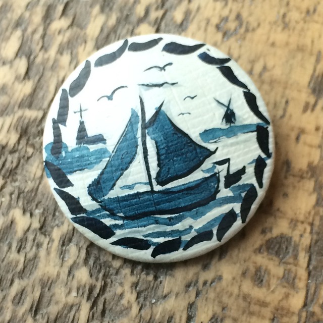 hand-drawn オランダの船 woodenブローチ (h-35)
