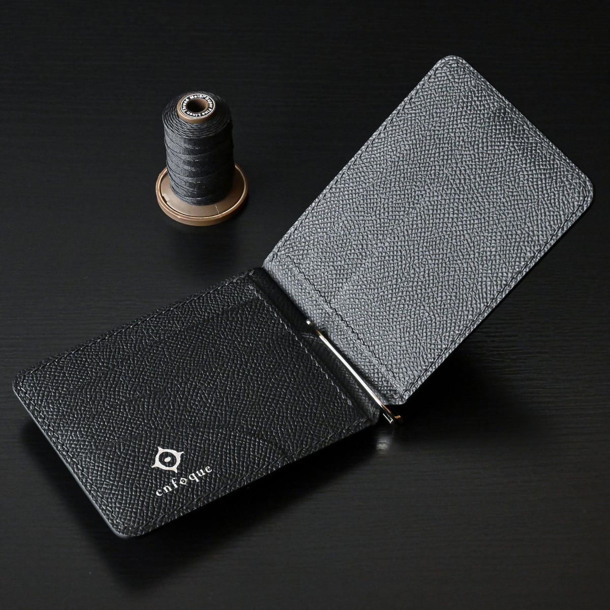 手縫い仕立てのマネークリップ財布 黒桟革&フレンチカーフレザー