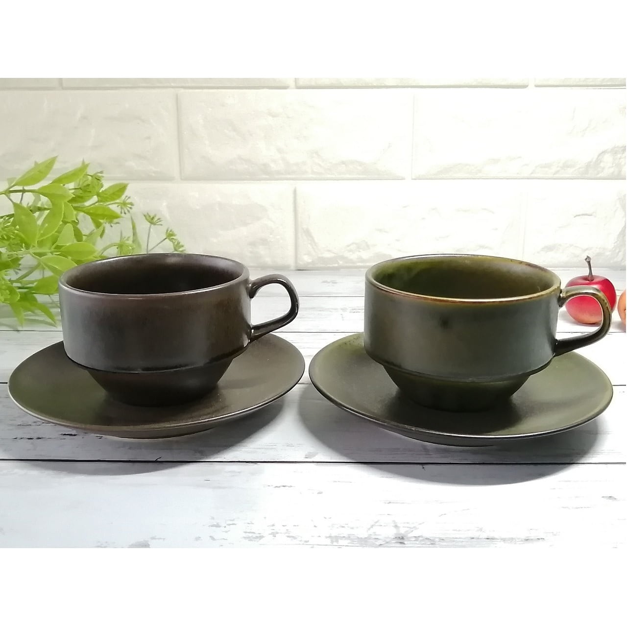 モンターニュ スープカップ&ソーサーのセット エルム(深緑)・ビスタ(深茶)