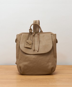 toleur(トーラ) カウレザーリュック 11999