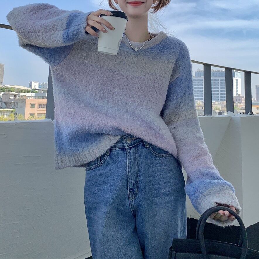 トップス レディース セーター グラデーション ふわふわ ニット 長袖 ラウンドネック クルーネック 丸首 ボーダー柄 マルチボーダー 暖かい 秋 冬 ゆる ゆったり 体型カバー ラフ オーバーサイズ ルーズ 大人可愛い 大人カジュアル フェミニン レトロ ガーリー キュート かわいい おしゃれ お洒落 オシャレ モテコーデ 普段使い 普段着 デイリー 着回し 送料無料 デート 女子会 お出かけ 旅行 通学 学生 ママコーデ 10代 20代 30代 40代 韓国系 韓国ファッション