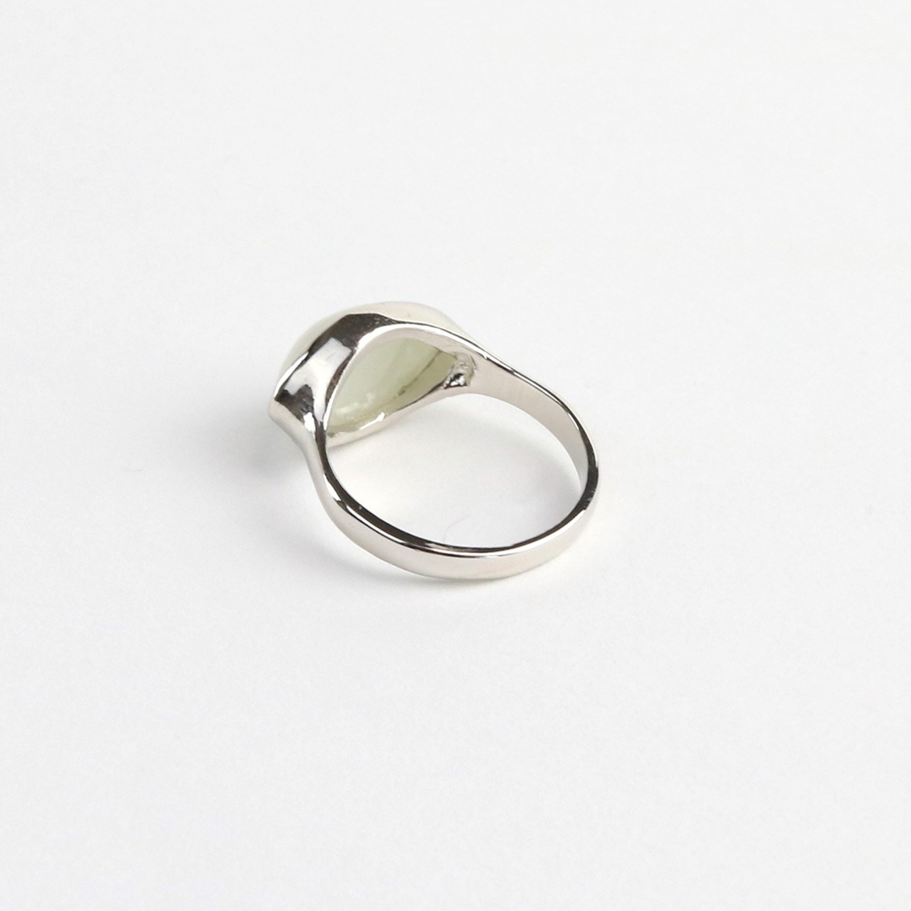 モード気分でスタイリッシュに！ 翡翠マーキスシルバー リング ホワイト A貨翡翠  jd_rg1023